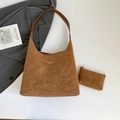 Borsa a spalla hobo marrone retrò con piccola pochette coordinata con zip - Marrone