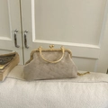 Beigefarbene geprägte Umhängetasche mit goldenem Vintage-Rahmen und Griff oben - Khaki