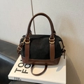Elegante borsa Boston patchwork nera e marrone con dettagli dorati e doppi manici - Senza Ciondolo / Nero senza Ciondolo