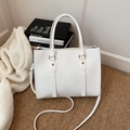 Witte tote bag met krokodillenprint, gouden studs en afneembare schouderriem - Wit