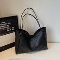 Minimalist black faux leather tote bag with vintage pleated texture and large capacity - Black