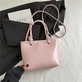 Borsa a mano minimalista rosa chiaro con elegante dettaglio a nodo e tracolla rimovibile - Rosa