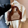 Borsa a tracolla alla moda in tela beige e pelle marrone con ricamo di lettere BEPRO - Marrone