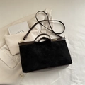 Elegante borsa tote in pelle scamosciata nera e pelle marrone scuro con dettagli dorati - Nero