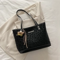 Black leopard print tote bag with metal label and cute brown teddy bear charm - With Pendant / Black