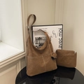 Ensemble sac cabas en daim marron avec surpiqûres blanches et pochette assortie chic - Marron
