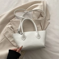 Weiße Bucket Bag mit Lychee-Muster, Tragegriffen und verstellbarem Schultergurt für Damen - Weiß