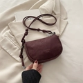 Piccola borsa a tracolla bordeaux opaca dal design curvo elegante e tracolla con nodi - Rosso