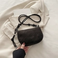 Borsa a tracolla marrone scuro opaca con tracolla in corda e design minimalista - Marrone
