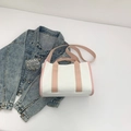 Borsa tote minimalista in tela bianco crema e rosa chiaro con tracolla regolabile - Rosa