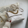 Chic cream white quilted shoulder bag with chunky gold chain handle and leather strap - Off White
