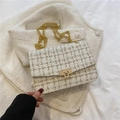 Elegant white tweed flap bag with gold chain strap and rectangular metal clasp - White