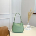 Bolso tote de cuero suave minimalista en verde aguacate con correa de hombro única - Sin colgante / Verde