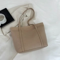 Quilted khaki tote bag with geometric patterns for women's stylish work commute - Khaki