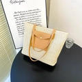 Borsa a secchiello minimalista in paglia con grande capacità e tasca frontale con bottone a perla - Arancione
