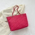 Borsa tote trapuntata fucsia con motivi geometrici e tracolla a catena dorata - Rosa Rosso