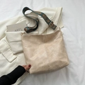 Borsa tote beige in morbida ecopelle con tracolla larga a fiori stile vintage - Cachi