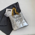 Borsa tote trapuntata argento con vistosa catena dorata per donna elegante - Argento