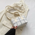 Sac seau vintage en tweed beige à carreaux bleus et jaunes avec bandoulière réglable - Blanc