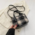 Sac seau élégant à carreaux avec bordure en cuir noir et bandoulière réglable - Kaki
