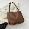 Vintage brown leather tote bag with elegant U-shaped stitching for women's daily commute - No Pendant / Brown