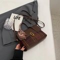 Plaid vintage handbag in dark brown leather with a gold buckle and silk scarf handle - Red Check