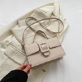Borsa a tracolla beige crema con fibbia quadrata minimalista e tracolla regolabile - Cachi