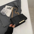 Sac bandoulière classique en similicuir noir à surpiqûres en V et chaîne dorée - Noir