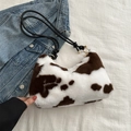 Elegante borsa ascellare pelosa con classico motivo a mucca marrone e bianco - Marrone