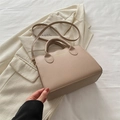 Sac fourre-tout beige à bords ondulés en cuir PU avec bandoulière réglable chic - Kaki