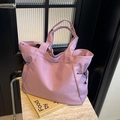 Stylische große lila Nylon-Tragetasche mit seitlichem Kordelzug und verstärkten Gurten - Lila