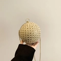 Elegante borsa da sera sferica beige con paillettes dorate e tracolla a catena - Oro