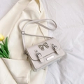Borsa a tracolla bianco crema con fiocco argentato e cinturini regolabili stile coreano - Bianco