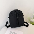Bolso bandolera negro minimalista de nailon con cremalleras de nudo trenzado blanco - Negro