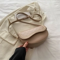 Bolso de silla beige chic con acolchado de diamantes y cadena dorada para mujer - Caqui
