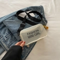 Mini sac bandoulière givré translucide avec inscription Fashion et sangle noire - Blanc