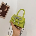 Mini borsa verde con fiocco di strass e catena argentata per donna - Verde