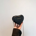 Mini borsa a tracolla nera a forma di cuore con catena d'oro e logo moda - Nero