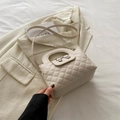 Elegante borsa a mano trapuntata panna con fiocco e tracolla sottile regolabile - Bianco