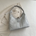 Minimalistische graue Hobo-Schultertasche mit großer Kapazität und Vintage-Textur - Grau