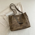 Braune Vintage-Einkaufstasche mit Metallkette und Tidal Dryness-Schriftzug - Braun