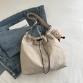 Sac bandoulière beige grande capacité avec joli pendentif en forme de burger - Avec Pendentif / Kaki
