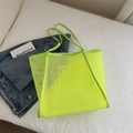 Große Netztasche in fluoreszierendem Grün für den Sommerurlaub und zum Einkaufen - Fluoreszierendes Grün