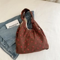 Bruine corduroy shopper met rode aardbeienprint en zachte voering van textiel - Bruin