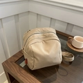 Sac coque léger en nylon beige au design minimaliste et bandoulière réglable - Kaki