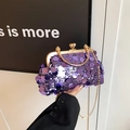 Elegante borsa con paillettes viola con catena dorata e chiusura tenuta in mano - Viola