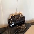 Borsa da sera nera di paillettes con telaio dorato e manico rotondo, stile elegante - Nero