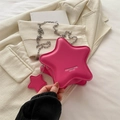 Bolso bandolera rosa con forma de estrella, cadena plateada y colgante de estrella - rosa intenso