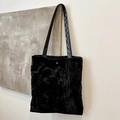 Grand sac cabas en velours noir avec motif de feuilles et fermoir doré chic - Noir