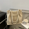 Elegante bolso tote de punto beige con parche de cuero y asas de cuerda de moda - Caqui